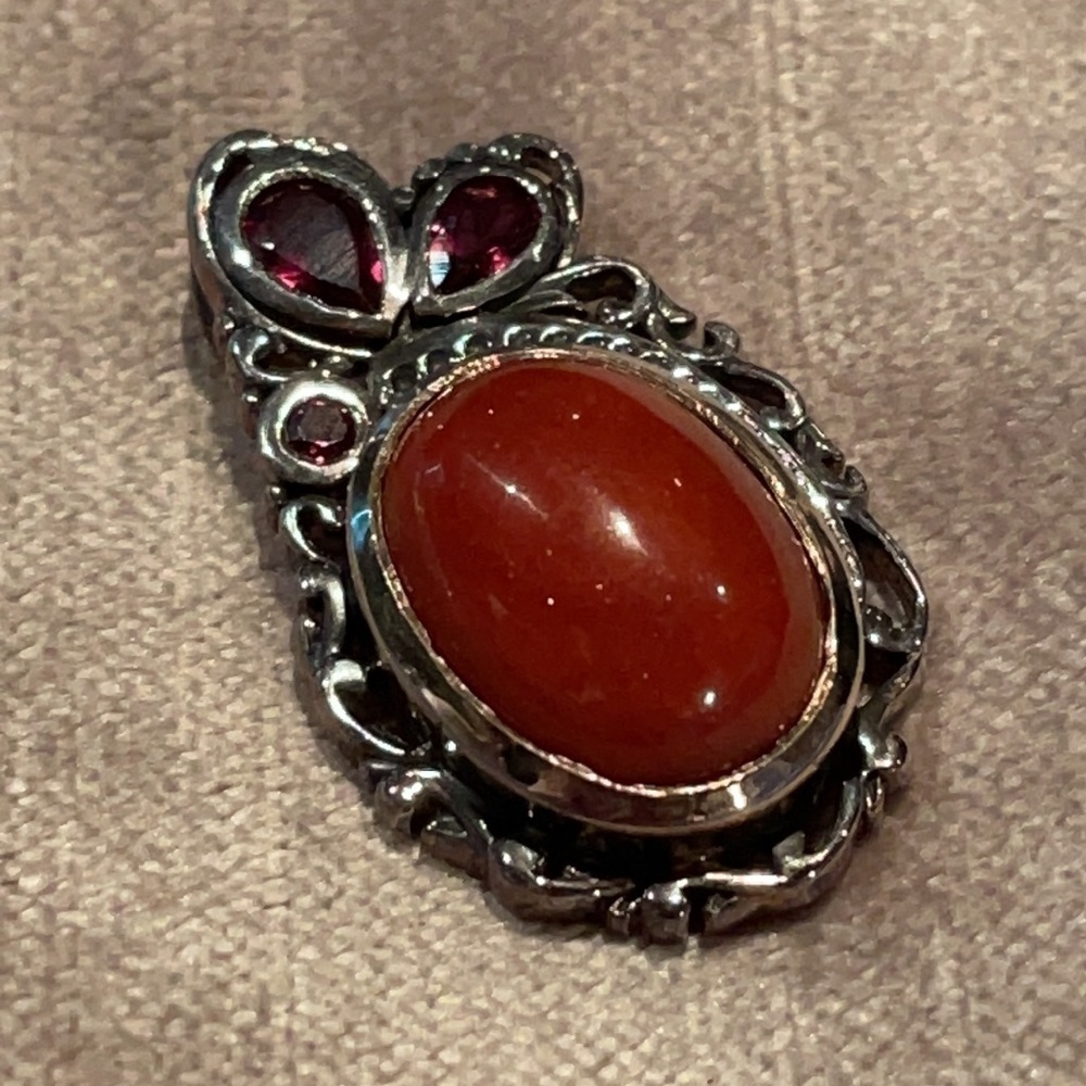 Genuine Burmese Jade & Garnet Pendant 925 Sterling Silver NWOTS